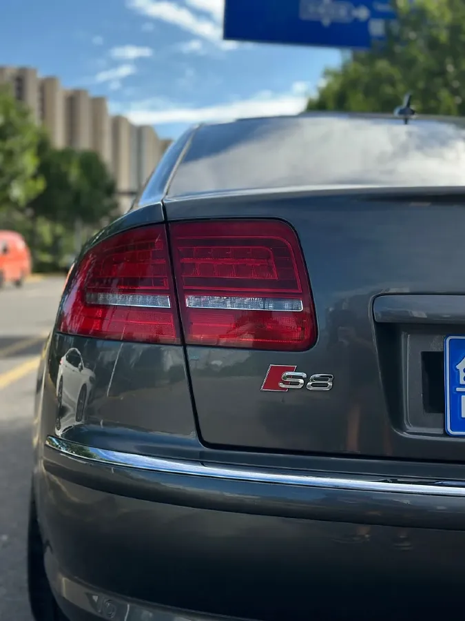 2007 Audi S8 5.2L 450HP V10 6AT,autocango,china used car exporter,china ev exporter,chinese used car exporter,chinese used ev exporter