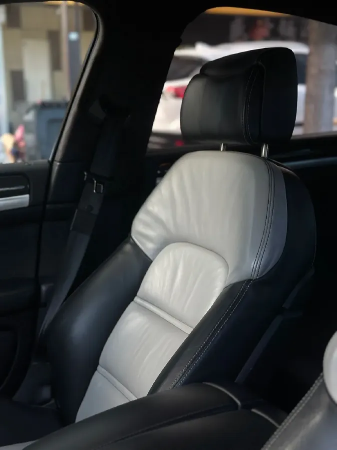 2007 Audi S8 5.2L 450HP V10 6AT,autocango,china used car exporter,china ev exporter,chinese used car exporter,chinese used ev exporter