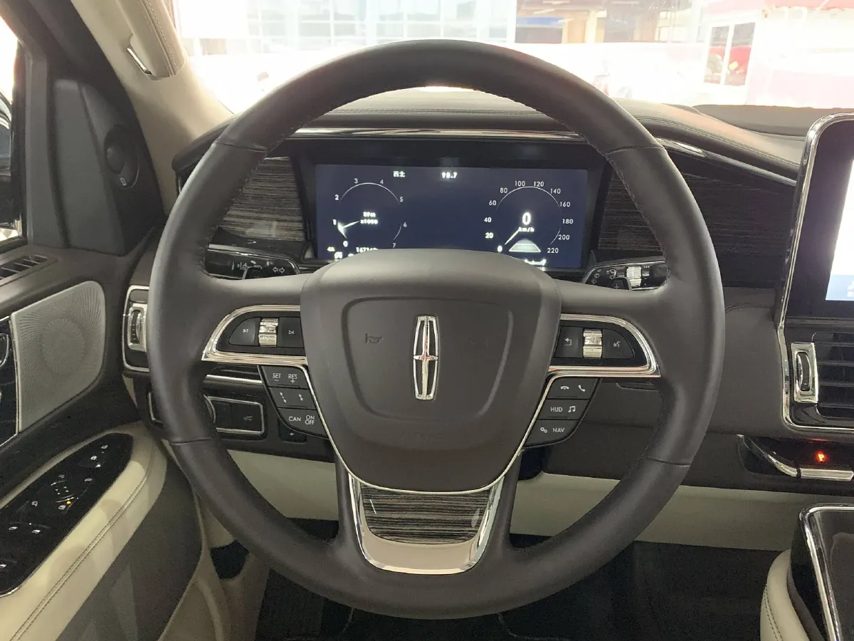 2018 Lincoln Navigator 3.5T 415HP V6 10AT,autocango,china used car exporter,china ev exporter,chinese used car exporter,chinese used ev exporter