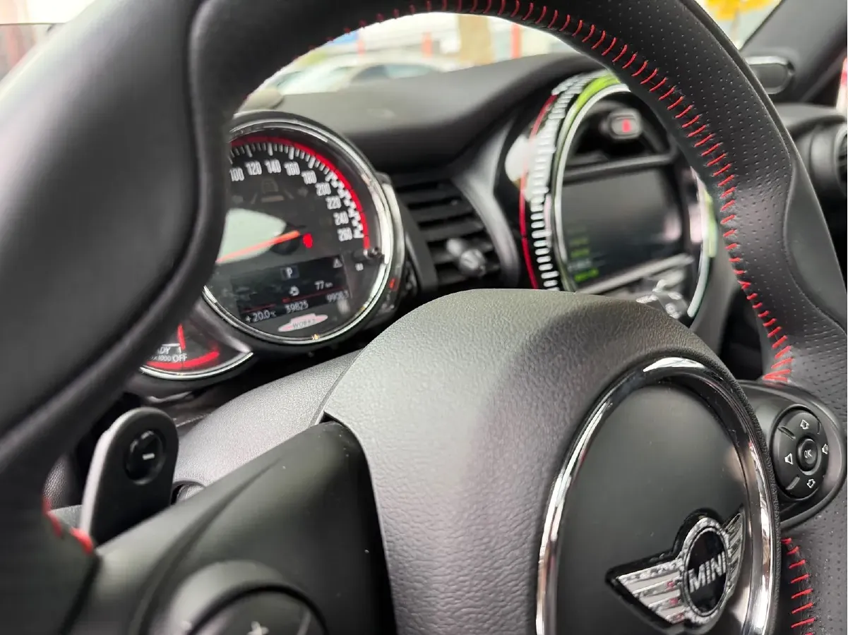 2016 MINI JCW 2.0T 231HP L4 6AT,autocango,china used car exporter,china ev exporter,chinese used car exporter,chinese used ev exporter