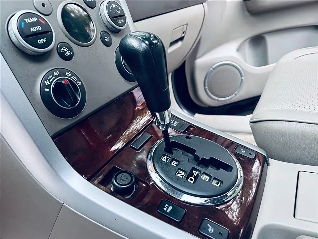 2008 Suzuki Grand Vitara 3.2L 224HP V6 5AT,autocango,china used car exporter,china ev exporter,chinese used car exporter,chinese used ev exporter