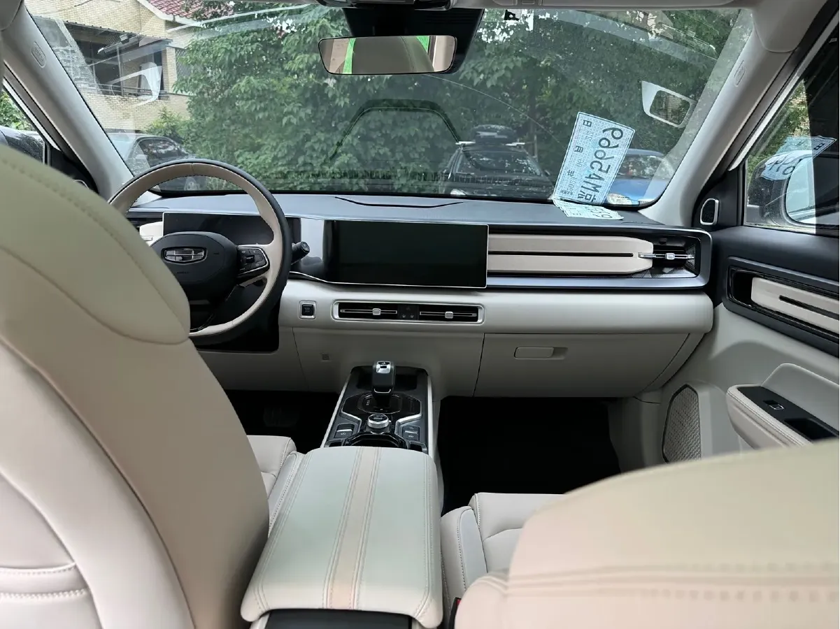 2023 Geely ICON 1.5T 181HP L4 7DCT,autocango,china used car exporter,china ev exporter,chinese used car exporter,chinese used ev exporter