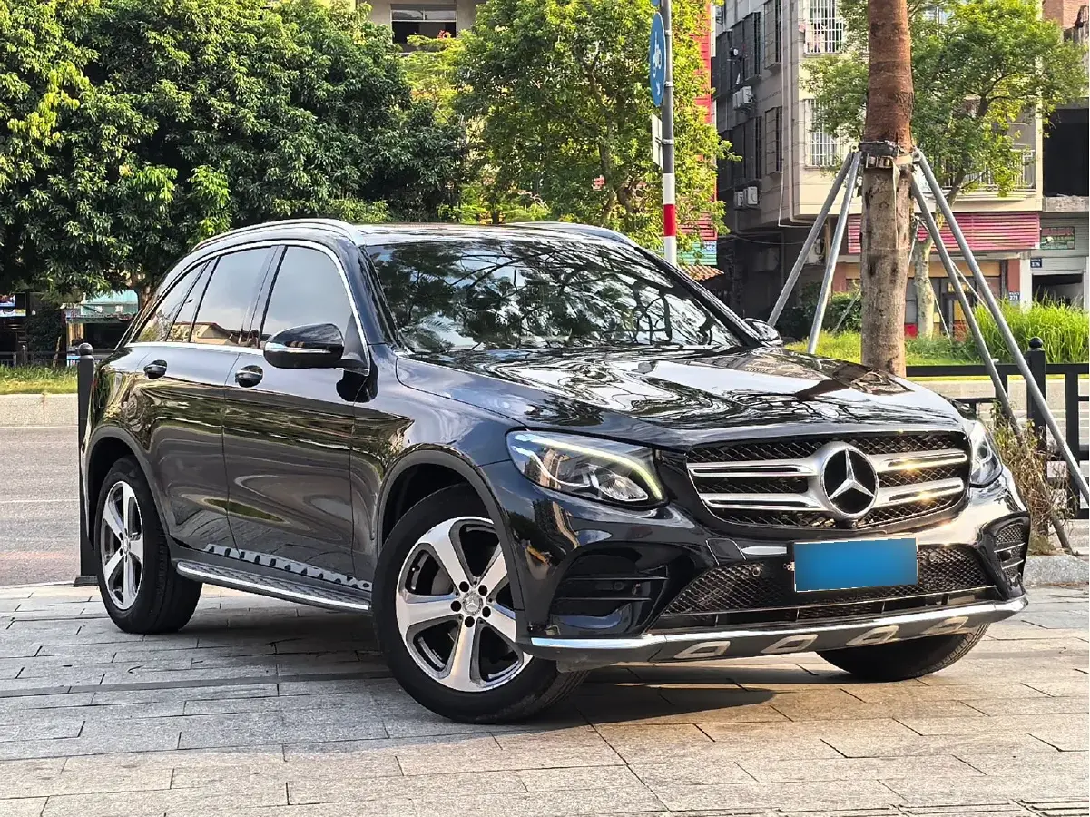 2017 Mercedes-Benz GLC Class 2.0T 211HP L4 9AT