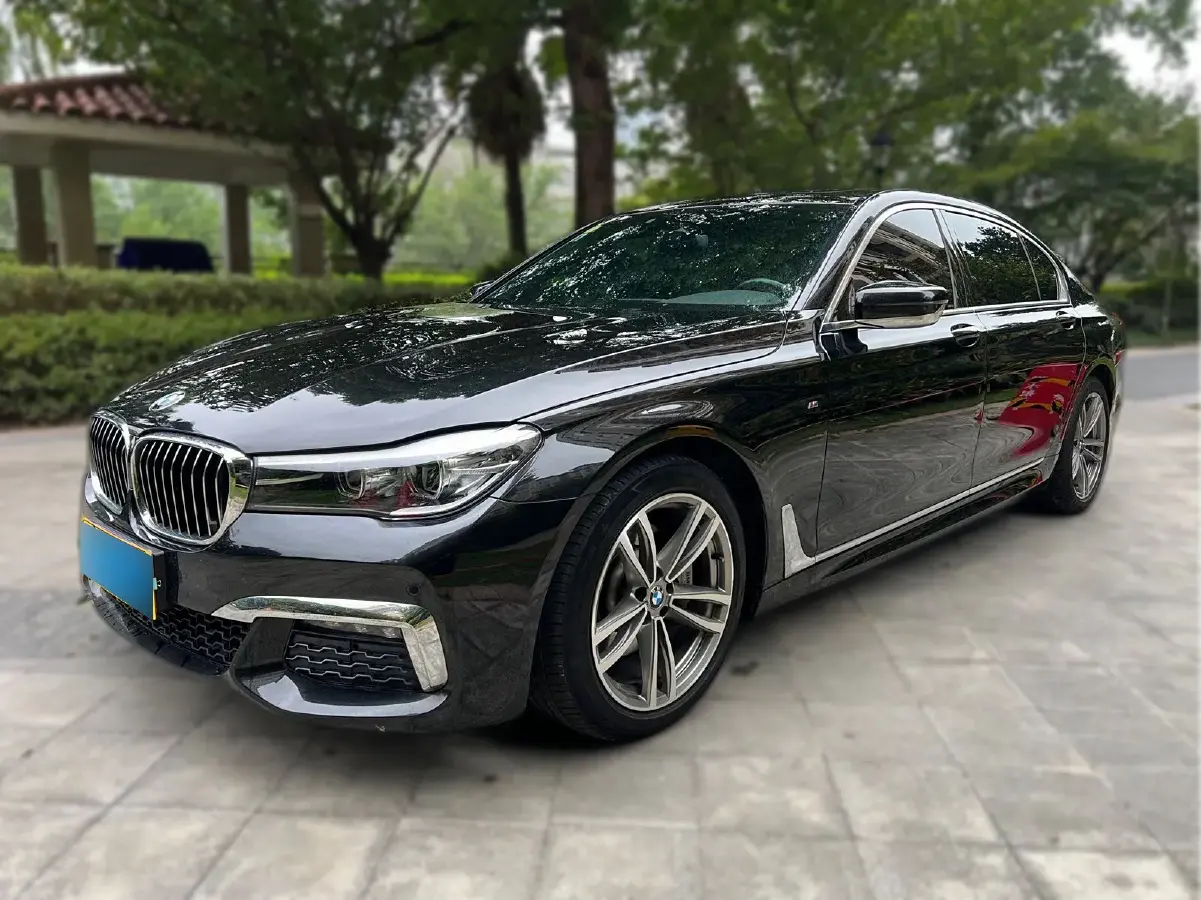 2018 BMW 7 Series 2.0T 258HP L4 8AT