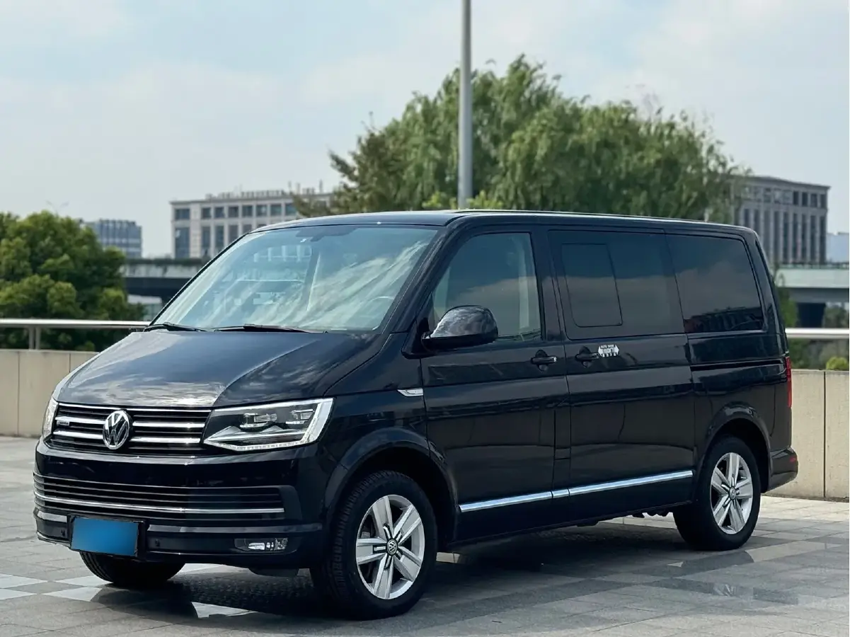 2016 Volkswagen Multivan 2.0T 204HP L4 7DCT