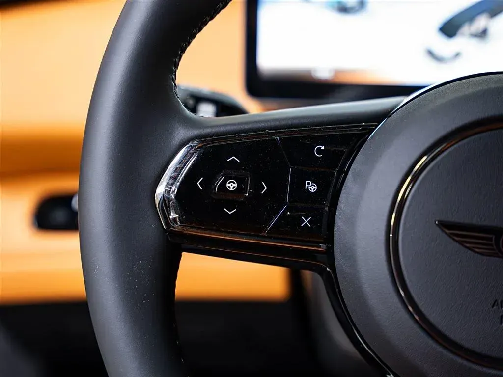 2024 LEVC L380 BEV 140KWH,autocango,china used car exporter,china ev exporter,chinese used car exporter,chinese used ev exporter