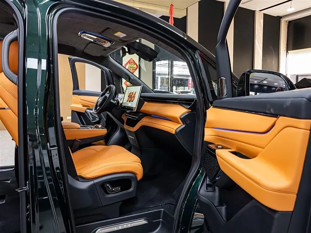 2024 LEVC L380 BEV 140KWH,autocango,china used car exporter,china ev exporter,chinese used car exporter,chinese used ev exporter