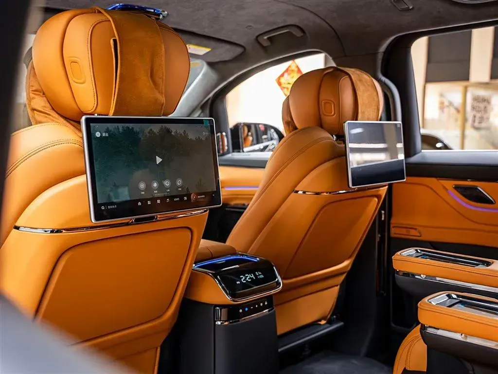 2024 LEVC L380 BEV 140KWH,autocango,china used car exporter,china ev exporter,chinese used car exporter,chinese used ev exporter