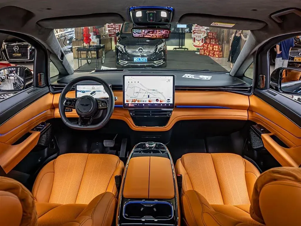 2024 LEVC L380 BEV 140KWH,autocango,china used car exporter,china ev exporter,chinese used car exporter,chinese used ev exporter