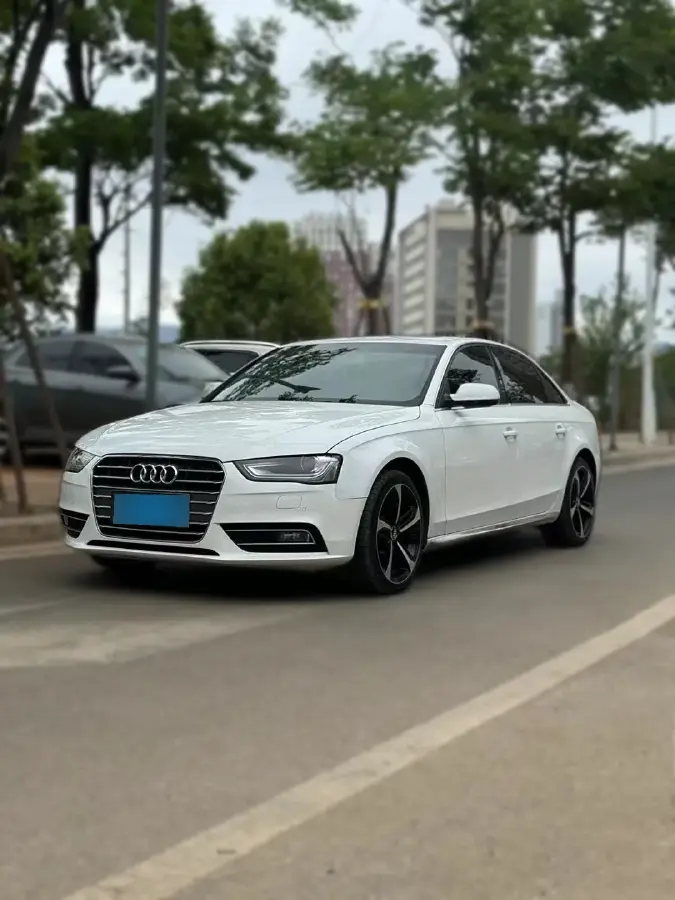 2013 Audi A4L 2.0T 180HP L4 CVT