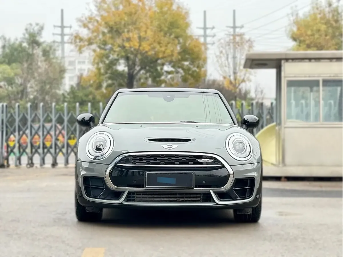 2017 MINI JCW CLUBMAN 2.0T 231HP L4 6AT,autocango,china used car exporter,china ev exporter,chinese used car exporter,chinese used ev exporter