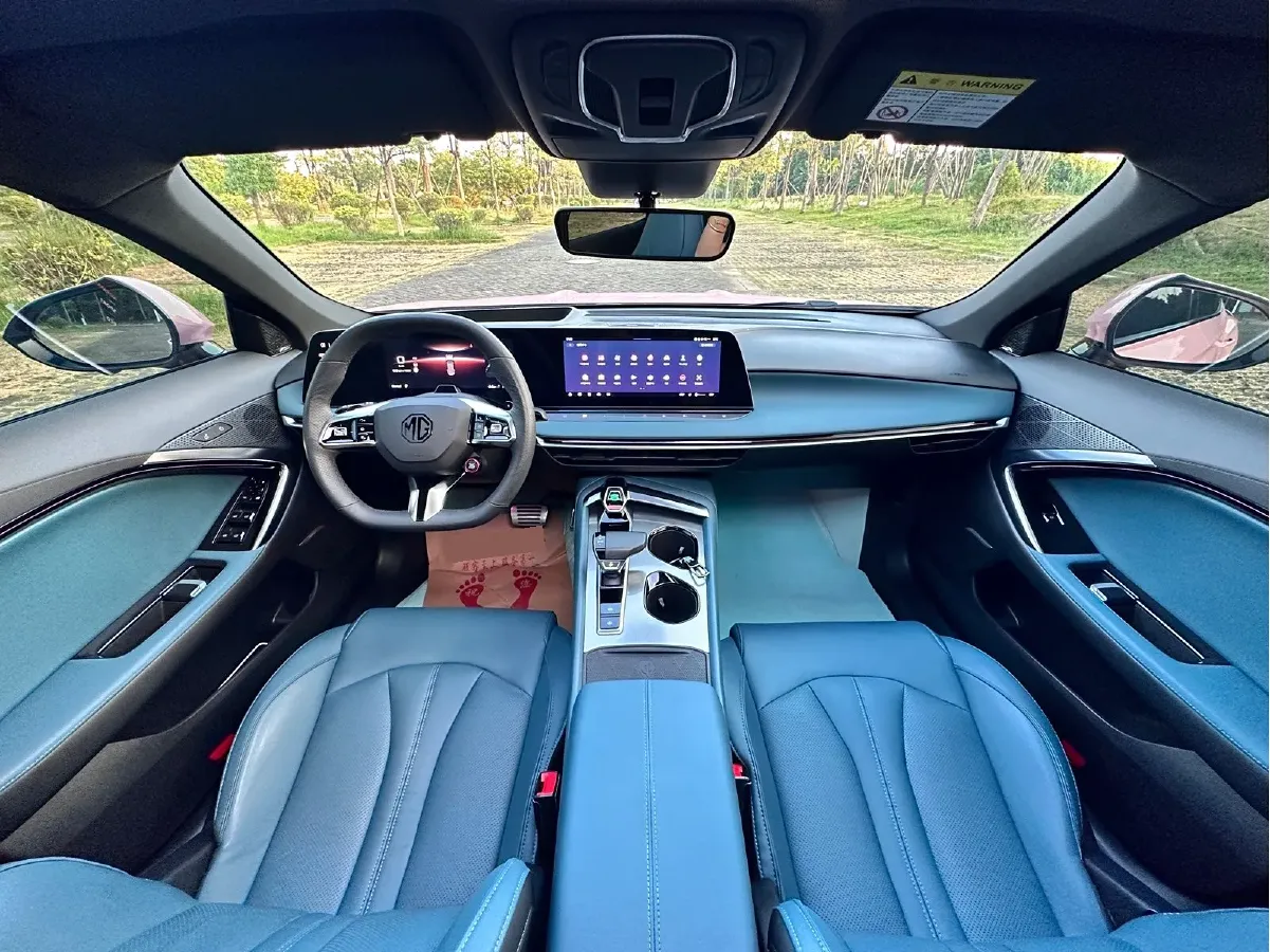 2023 MG 7 2.0T 261HP L4 9AT,autocango,china used car exporter,china ev exporter,chinese used car exporter,chinese used ev exporter