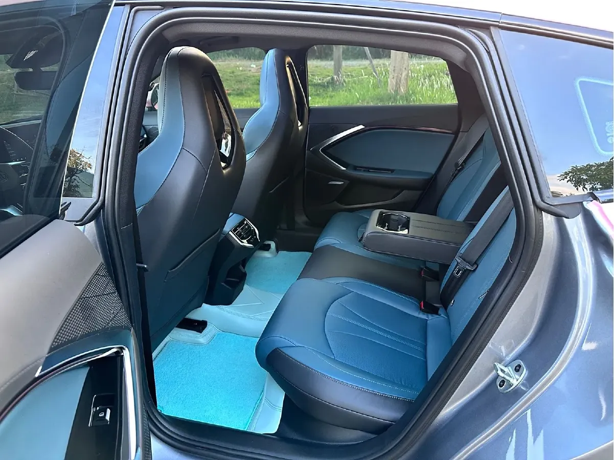 2023 MG 7 2.0T 261HP L4 9AT,autocango,china used car exporter,china ev exporter,chinese used car exporter,chinese used ev exporter