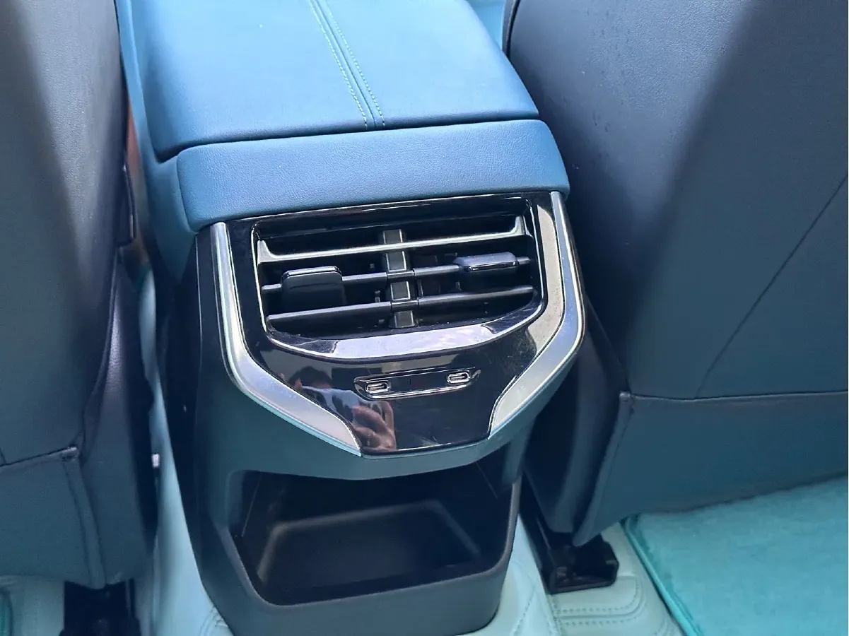 2023 MG 7 2.0T 261HP L4 9AT,autocango,china used car exporter,china ev exporter,chinese used car exporter,chinese used ev exporter