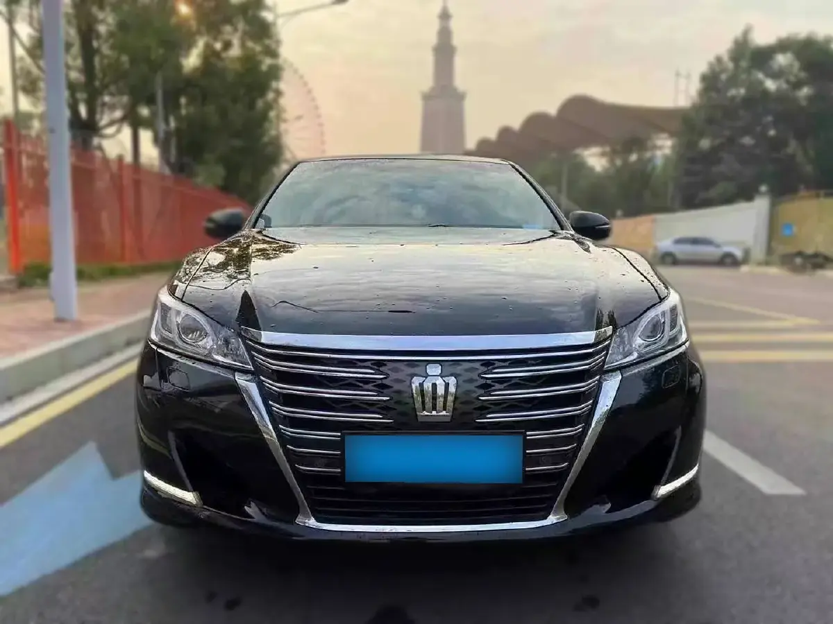 2015 Toyota Crown 2.5L 193HP V6 6AT