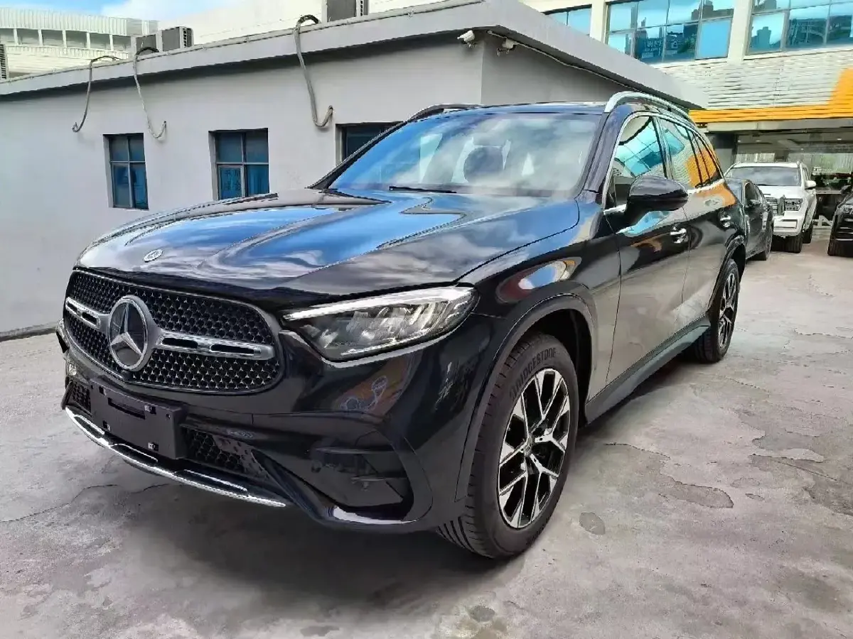 2023 Mercedes-Benz GLC Class 2.0T 204HP L4 9AT