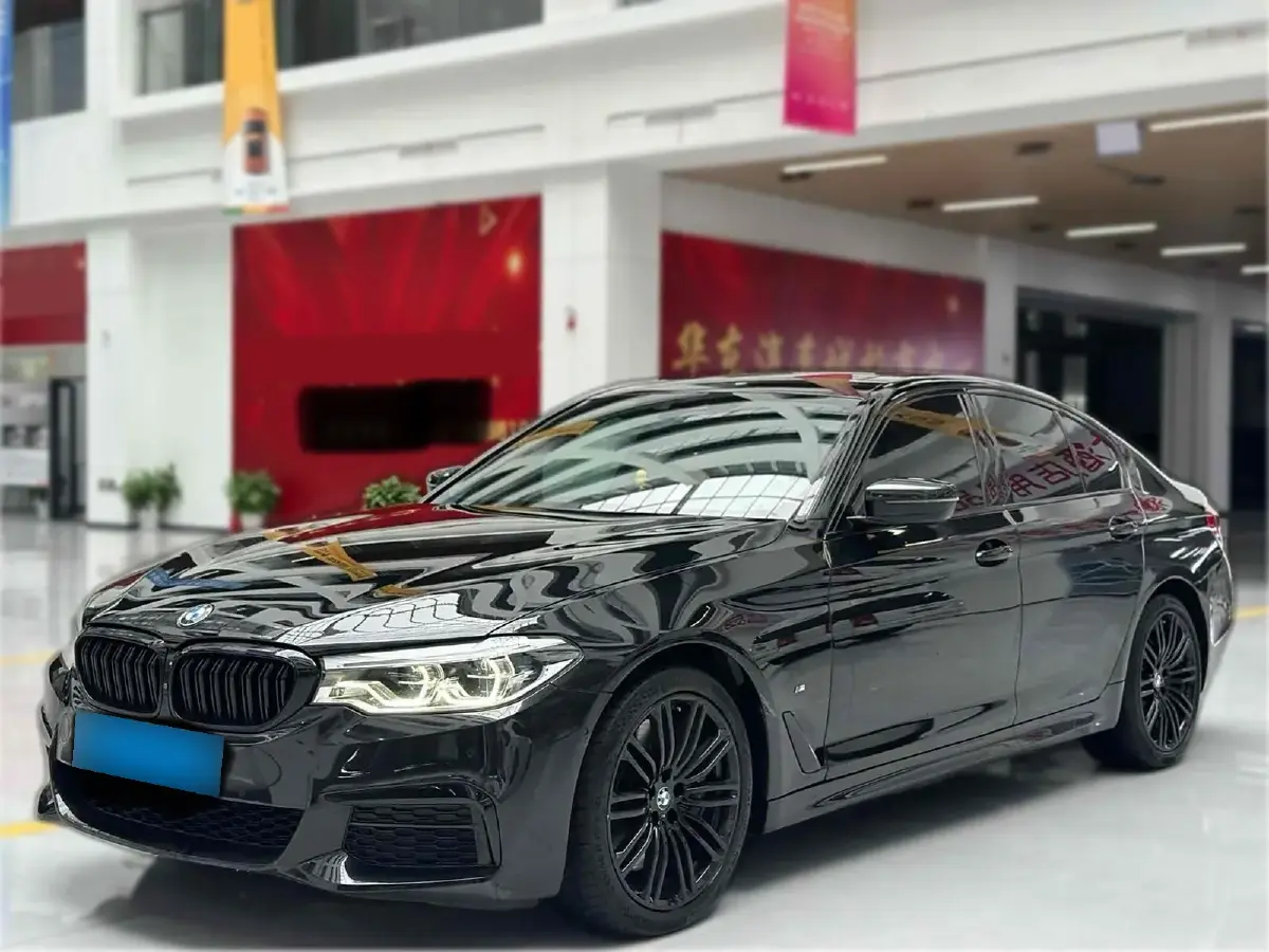 2020 BMW 5 Series 3.0T 340HP L6 8AT
