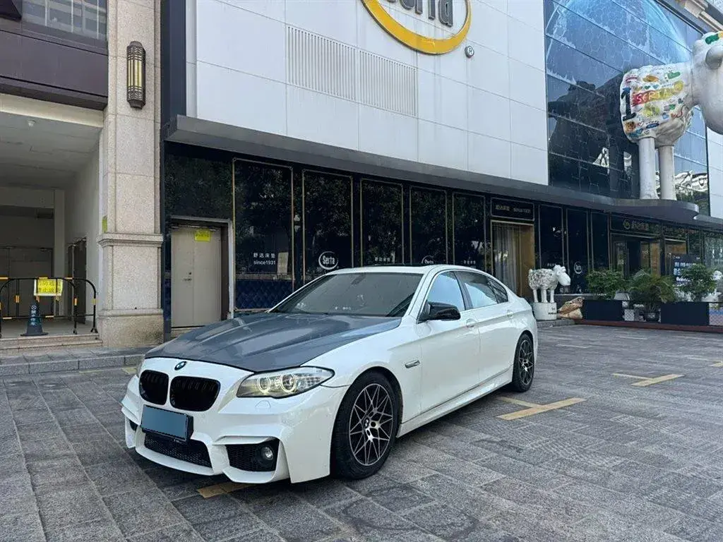 2011 BMW 5 Series 3.0L 258HP L6 8AT