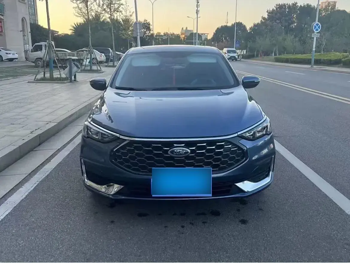 2021 Ford Escort 1.5L 122HP L3 6AT