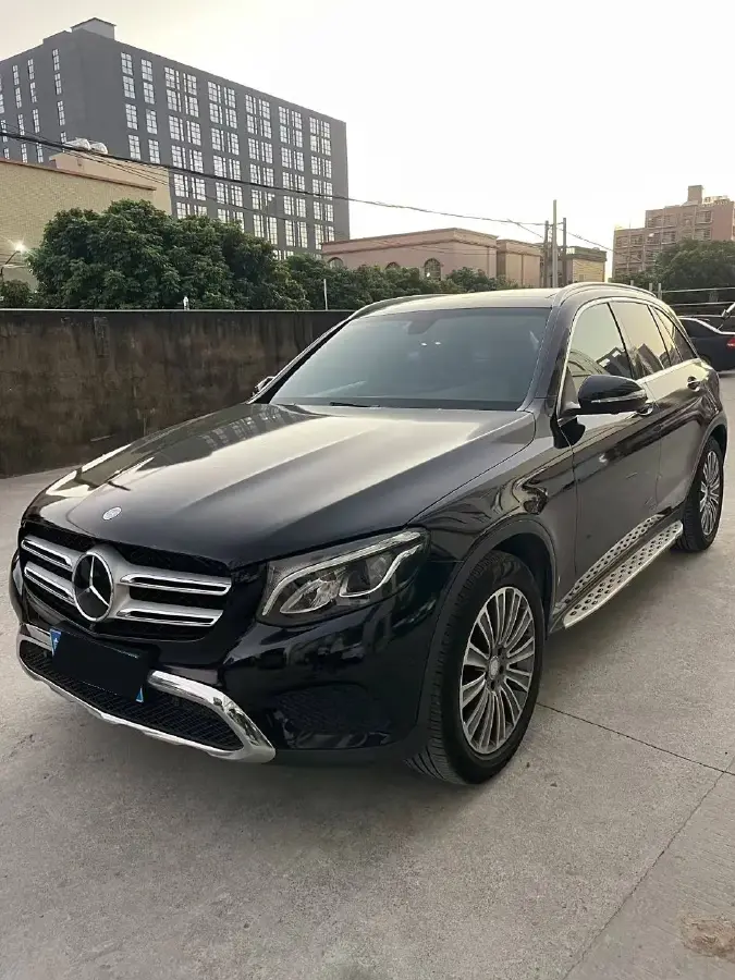2017 Mercedes-Benz GLC Class 2.0T 184HP L4 9AT