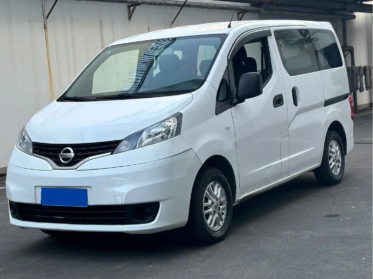 2012 Nissan NV200 1.6L 113HP L4 5MT