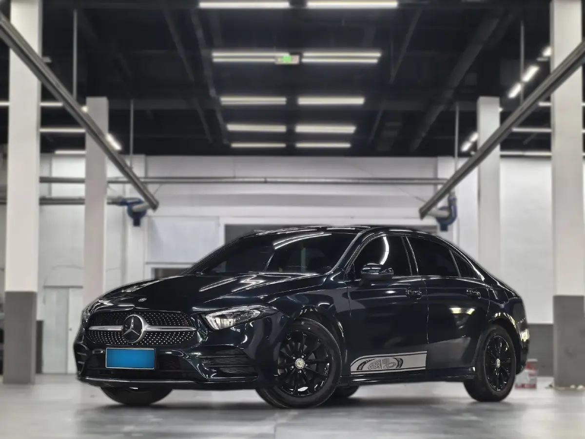 2020 Mercedes-Benz A Class 1.3T 163HP L4 7DCT