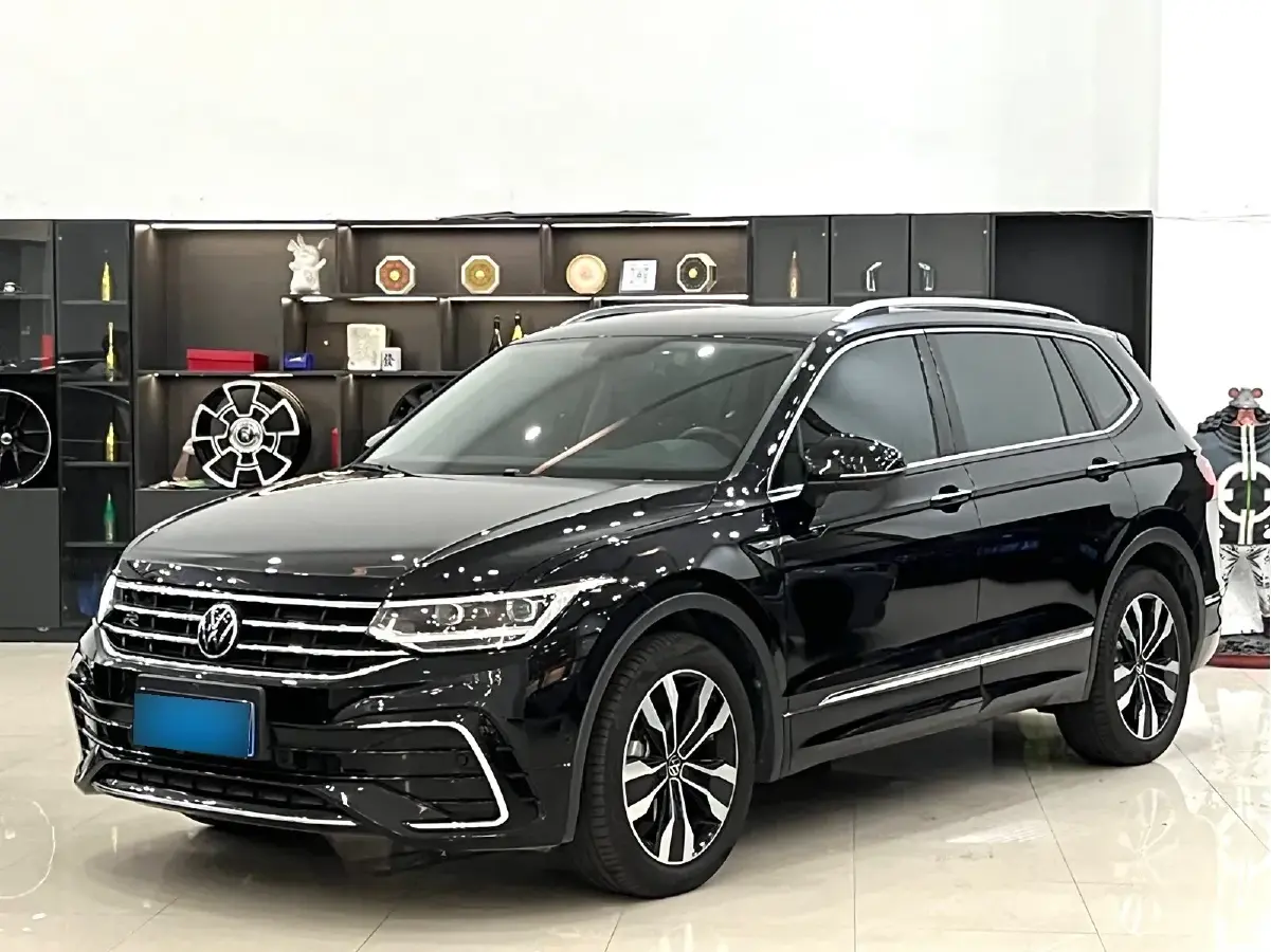 2022 Volkswagen Tiguan L 2.0T 186HP L4 7DCT