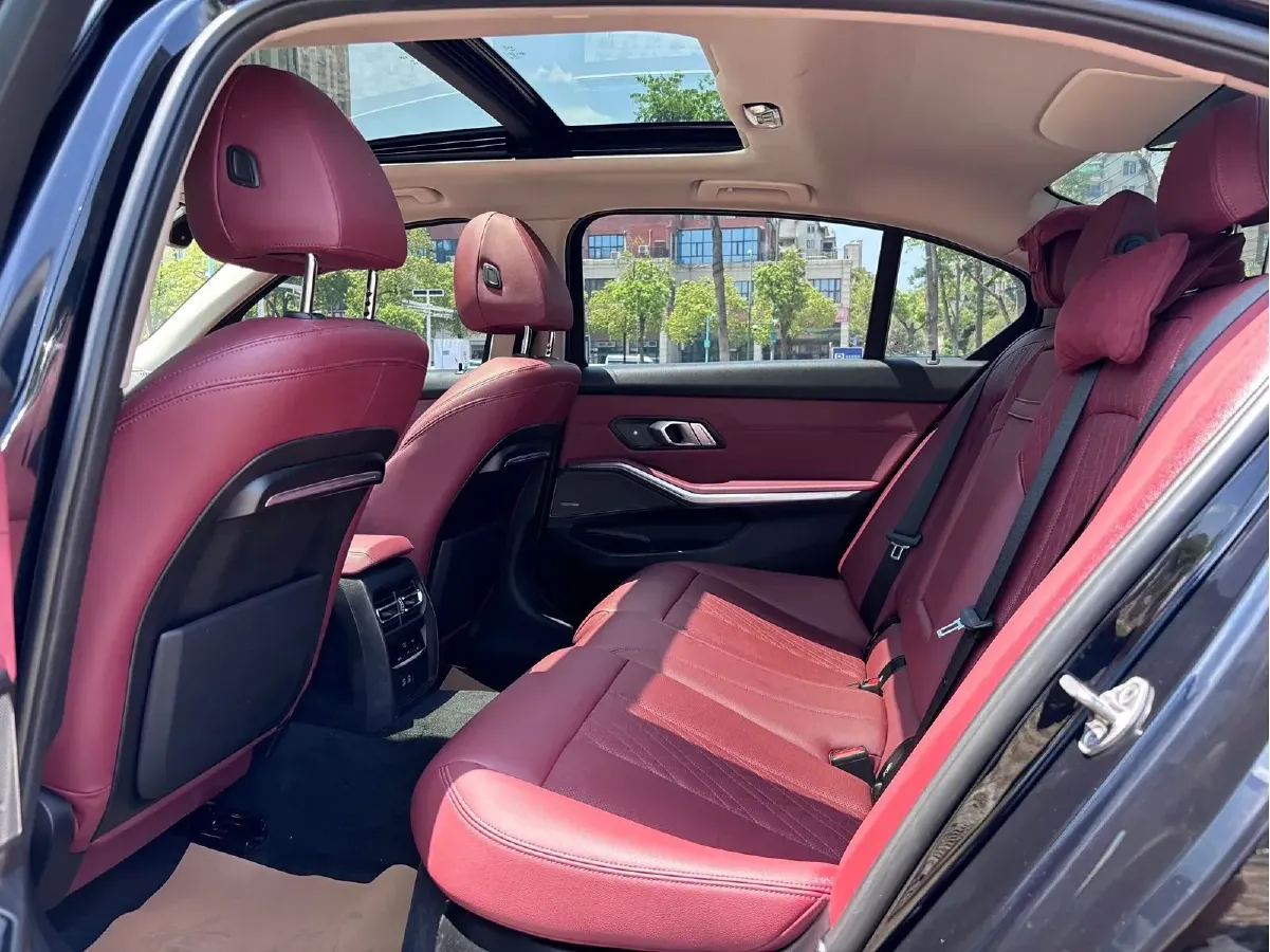 2022 BMW 3 Series 2.0T 184HP L4 8AT,autocango,china used car exporter,china ev exporter,chinese used car exporter,chinese used ev exporter