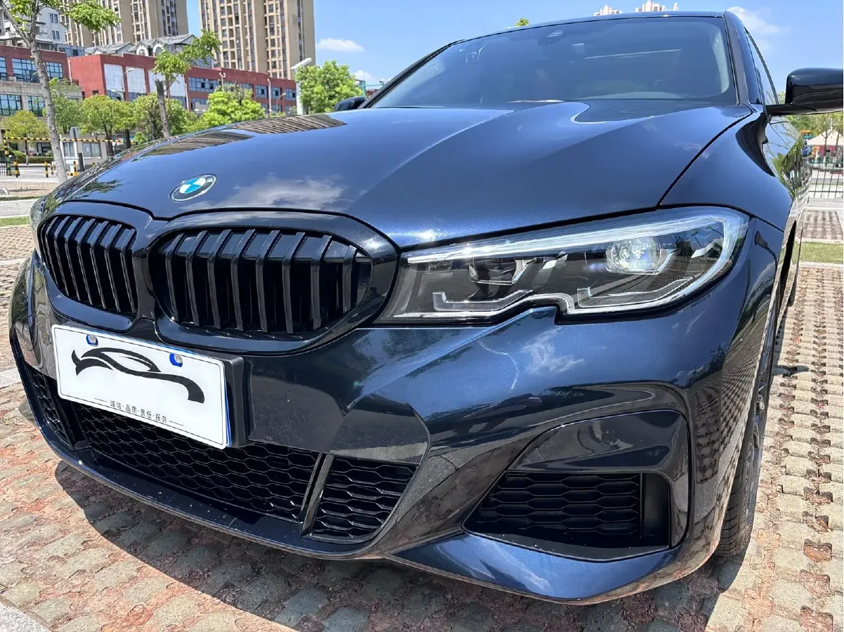 2022 BMW 3 Series 2.0T 184HP L4 8AT,autocango,china used car exporter,china ev exporter,chinese used car exporter,chinese used ev exporter