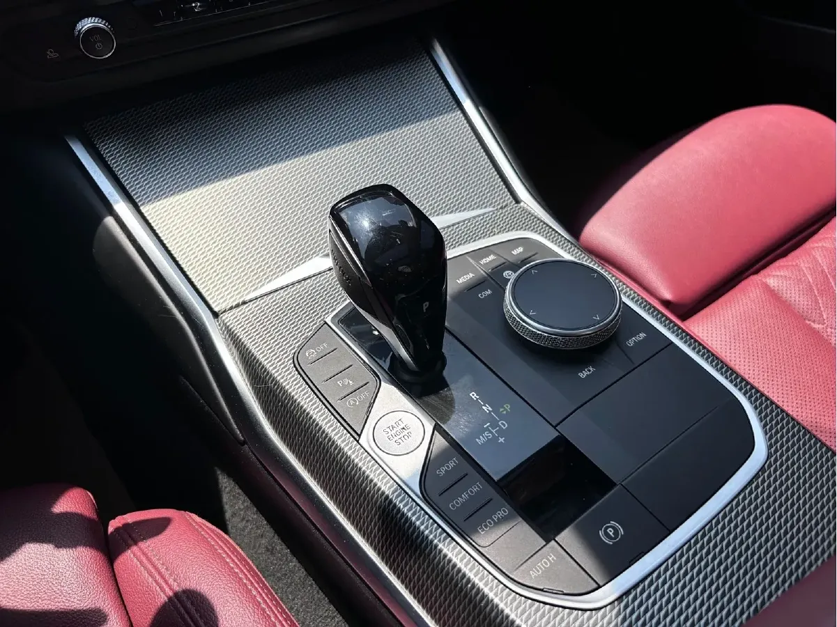 2022 BMW 3 Series 2.0T 184HP L4 8AT,autocango,china used car exporter,china ev exporter,chinese used car exporter,chinese used ev exporter