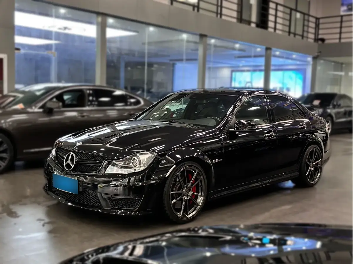 2014 Mercedes-Benz C AMG 6.2L 507HP V8 7AT