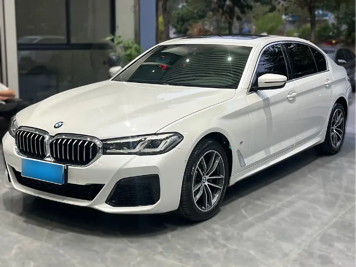 2021 BMW 5 Series 2.0T 184HP L4 8AT