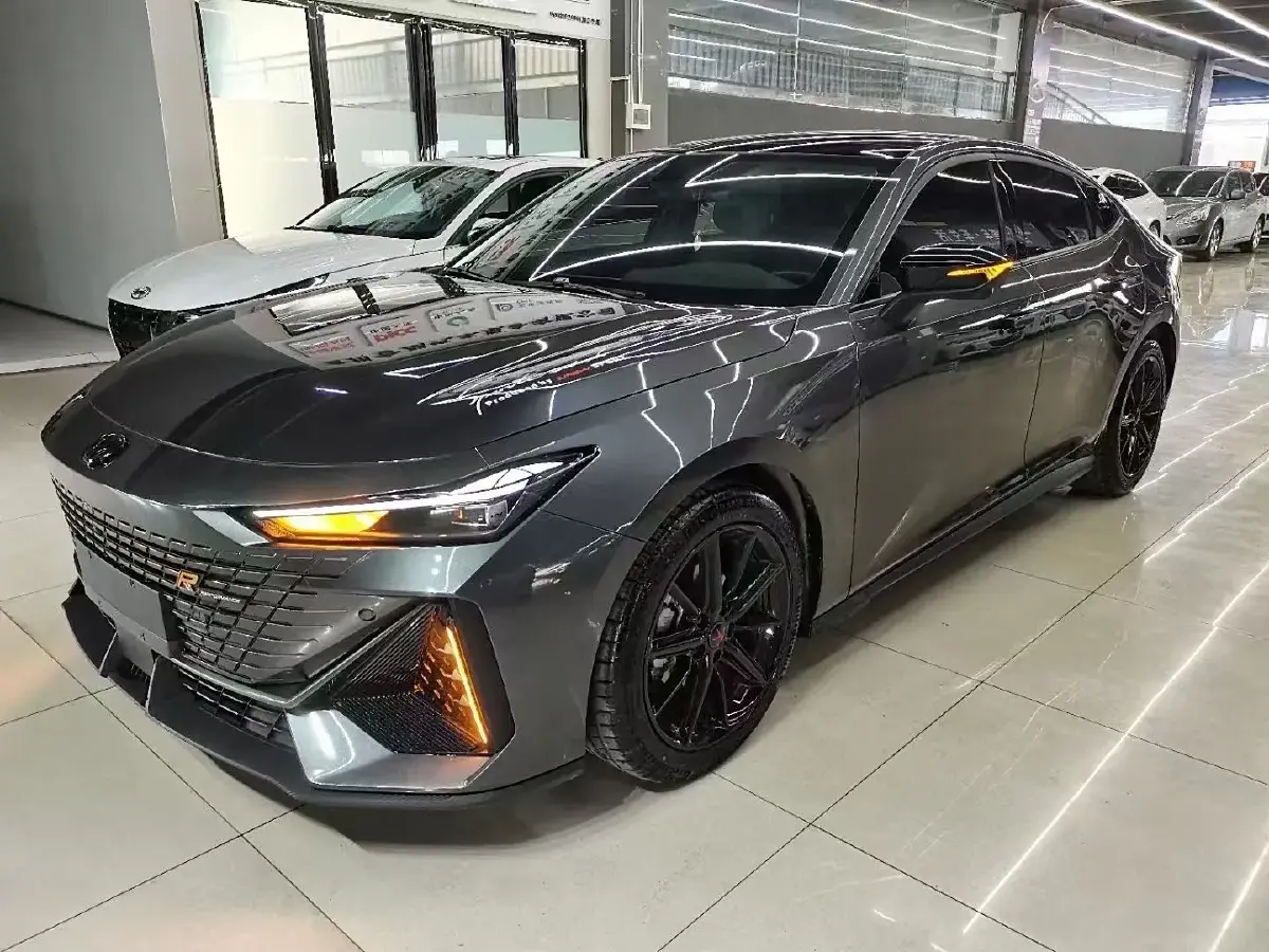 2023 ChangAn UNI-V 1.5T 188HP L4 7DCT