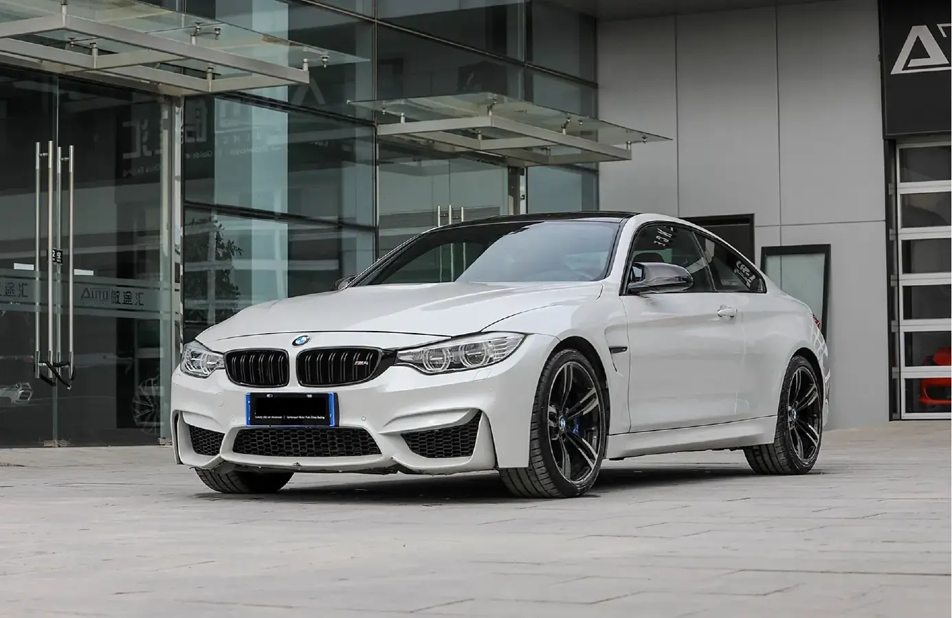 2014 BMW M4 3.0T 431HP L6 7DCT