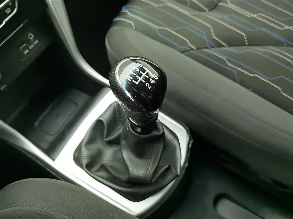 2014 JAC HeYue A13 1.3L 99HP L4 5MT,autocango,china used car exporter,china ev exporter,chinese used car exporter,chinese used ev exporter