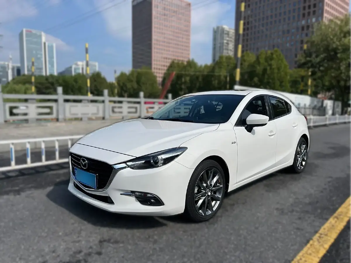 2017 Mazda 3 Axela 2.0L 158HP L4 6AT