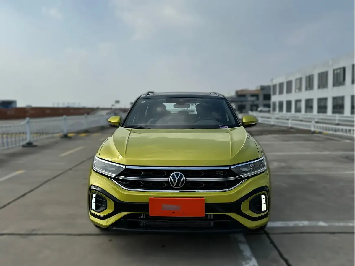 2024 Volkswagen T-Roc 1.5T 160HP L4 7DCT