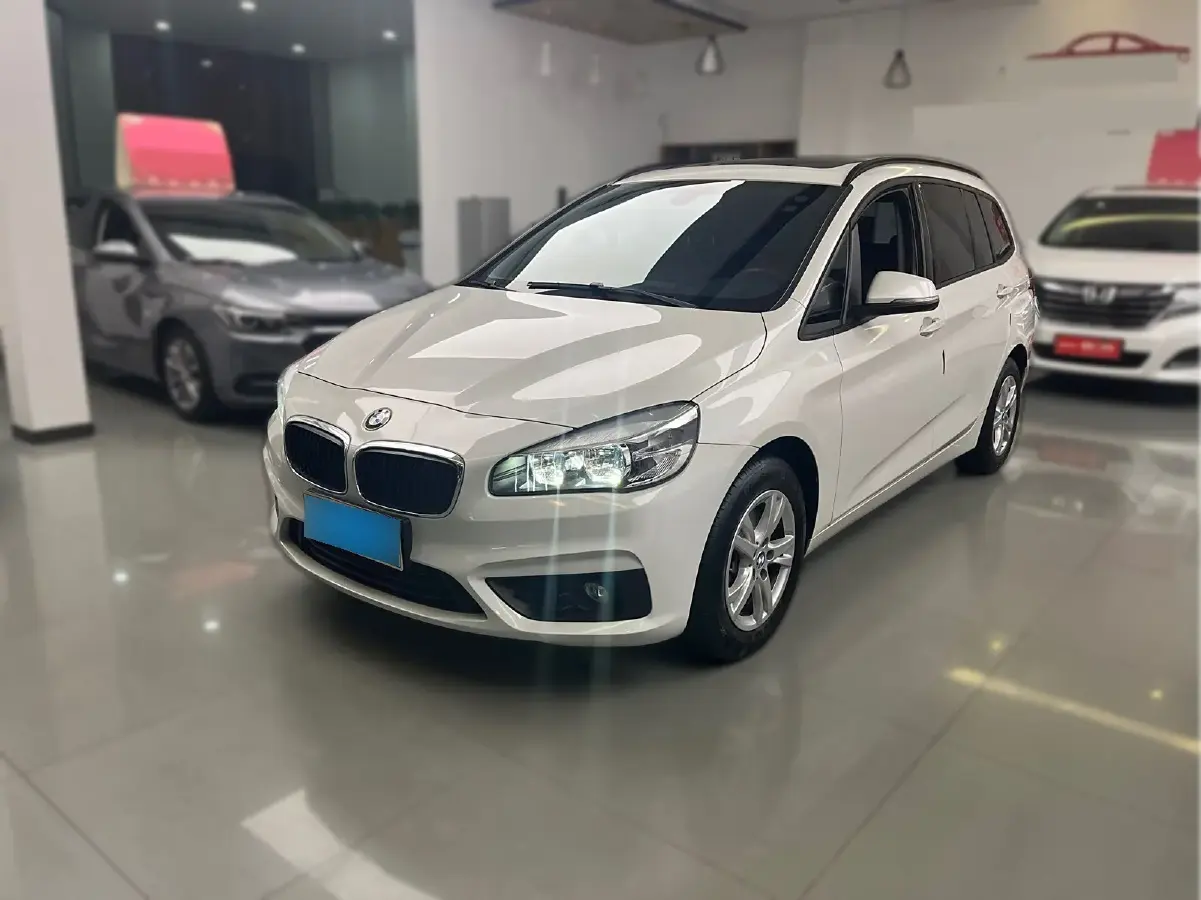2015 BMW 2 Series SUV 1.5T 136HP L3 6AT