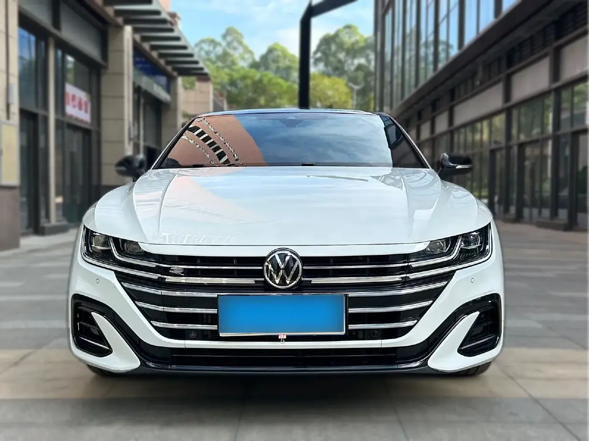 2023 Volkswagen CC 2.0T 220HP L4 7DCT