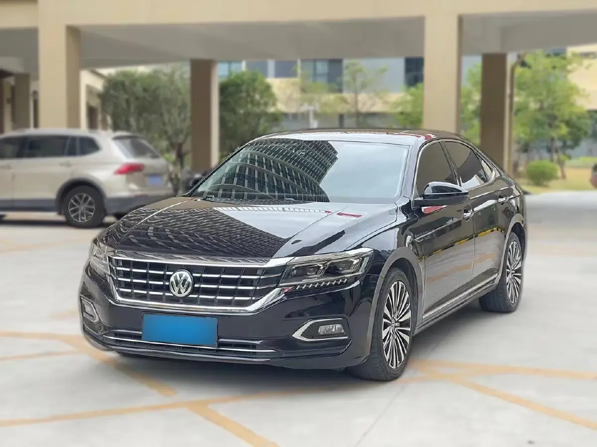 2019 Volkswagen Passat 2.0T 186HP L4 7DCT