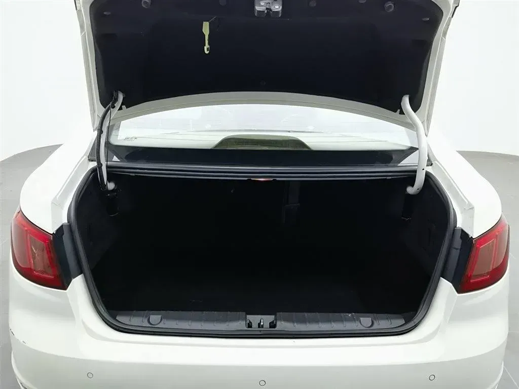 2015 BeiJing Auto Senova D50 1.5L 113HP L4 5MT,autocango,china used car exporter,china ev exporter,chinese used car exporter,chinese used ev exporter