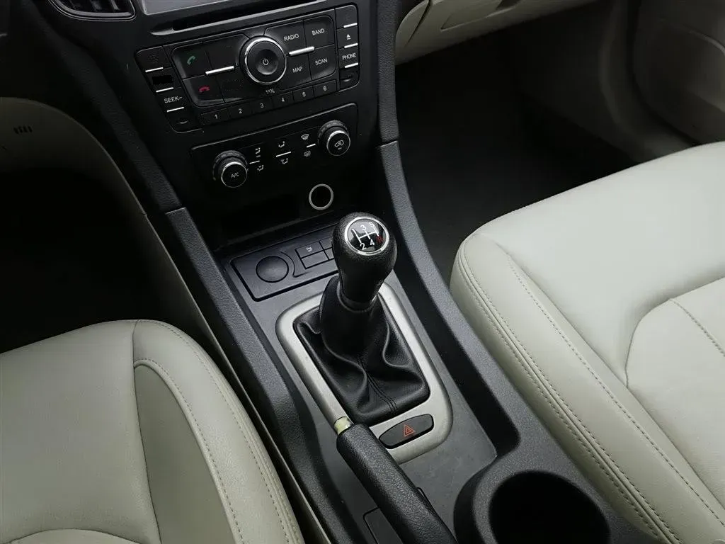 2015 BeiJing Auto Senova D50 1.5L 113HP L4 5MT,autocango,china used car exporter,china ev exporter,chinese used car exporter,chinese used ev exporter