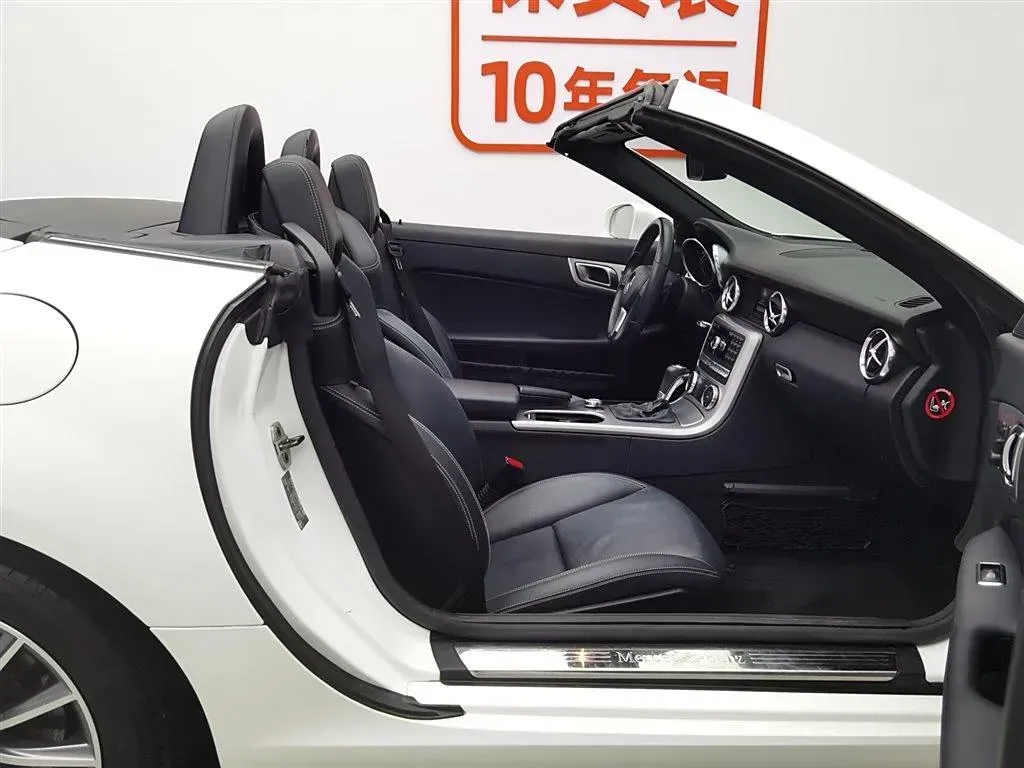 2011 Mercedes-Benz SLK Class 1.8T 184HP L4 7AT,autocango,china used car exporter,china ev exporter,chinese used car exporter,chinese used ev exporter