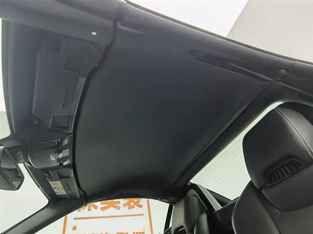 2011 Mercedes-Benz SLK Class 1.8T 184HP L4 7AT,autocango,china used car exporter,china ev exporter,chinese used car exporter,chinese used ev exporter