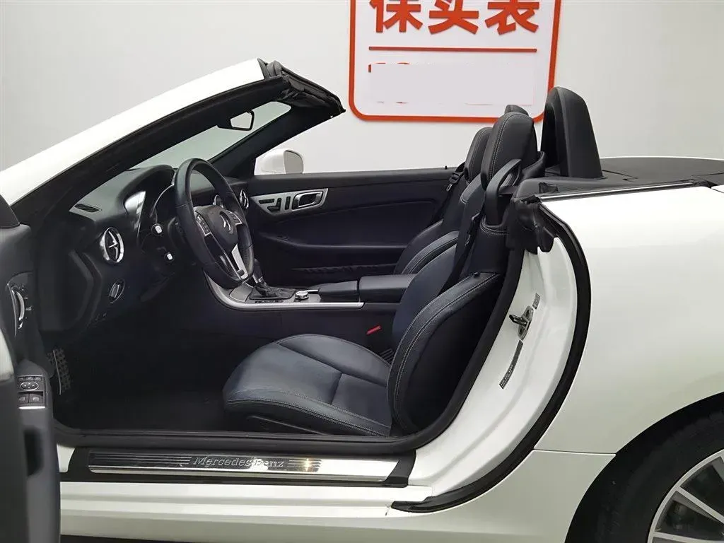 2011 Mercedes-Benz SLK Class 1.8T 184HP L4 7AT,autocango,china used car exporter,china ev exporter,chinese used car exporter,chinese used ev exporter