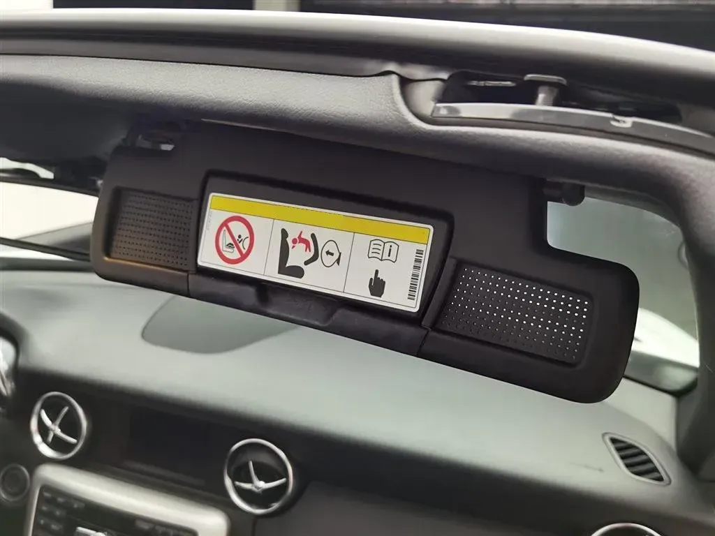 2011 Mercedes-Benz SLK Class 1.8T 184HP L4 7AT,autocango,china used car exporter,china ev exporter,chinese used car exporter,chinese used ev exporter