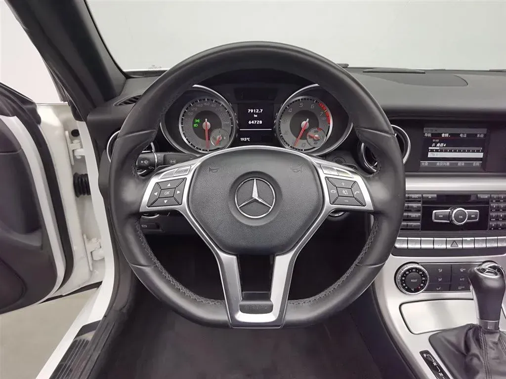 2011 Mercedes-Benz SLK Class 1.8T 184HP L4 7AT,autocango,china used car exporter,china ev exporter,chinese used car exporter,chinese used ev exporter