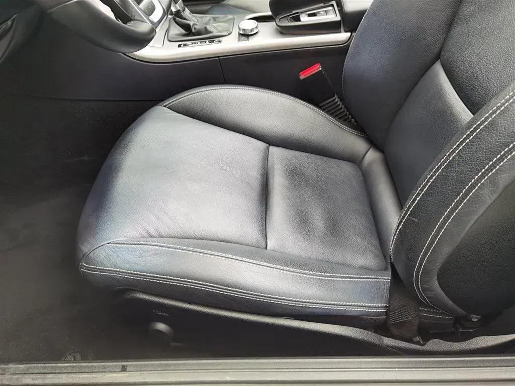 2011 Mercedes-Benz SLK Class 1.8T 184HP L4 7AT,autocango,china used car exporter,china ev exporter,chinese used car exporter,chinese used ev exporter