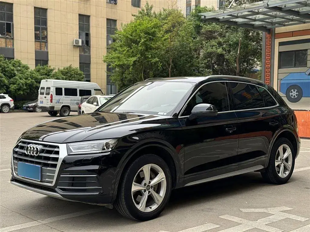 2021 Audi Q5L 2.0T 190HP L4 7DCT