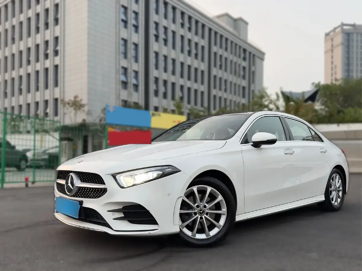 2021 Mercedes-Benz A Class 1.3T 163HP L4 7DCT